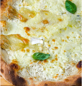 Pizza Quattro formaggi Pizza Quattro formaggi